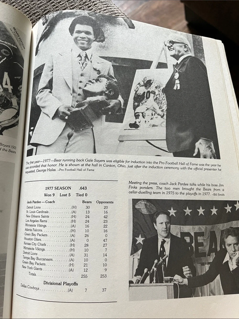 The Chicago Bears Illustrated History Book